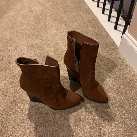Real Suede Cognac booties - Picture 7 of 9